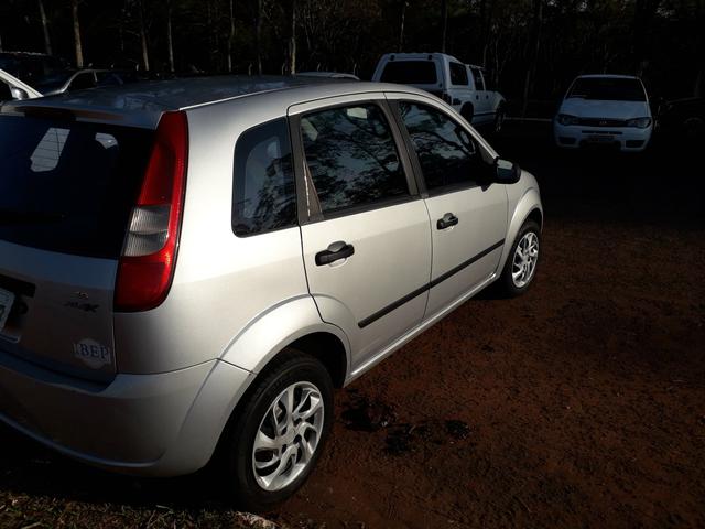Vendo fiesta hatch 06 1.6 flex - Foto 3