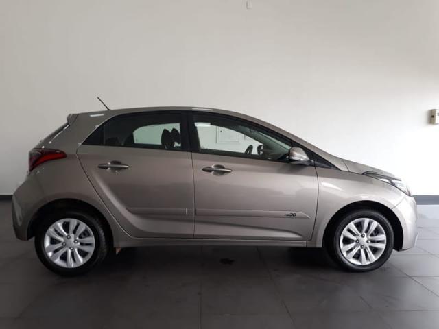 HYUNDAI HB20 1.0MT TURBO COMFORT PLUS BLUEAUDIO D313 - Foto 9