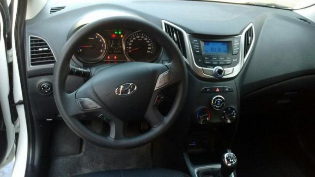 HYUNDAI IMP HB20 COMFORT PLUS 1.6 16V FLEX Branco 2014/2015 - Foto 6