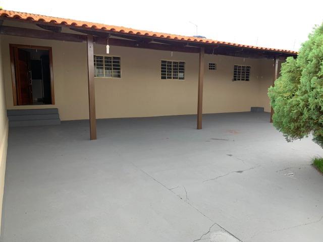 Casa Belissima otima Localização 2 qts, 4 garagem prox shoping Passeio das Aguas - Foto 15