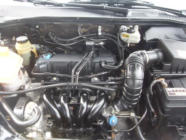 FORD FOCUS SEDAN 1.6 L 2005 *58.000 KM. - Foto 12