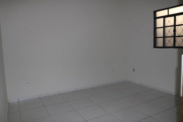 Casa com 2 dormitórios + Salão comercial - Foto 5