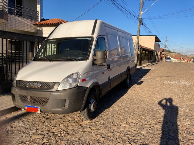 IVECO 55C17 EXTRA LONGA RODADO DUPLO DOCUMENTADA MOTORHOME HABILITAÇÃO B