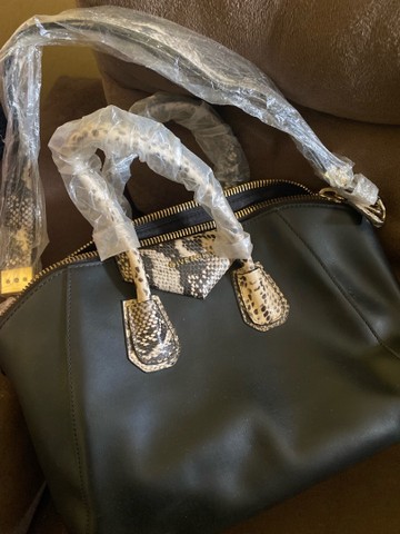 givenchy gold bolsa