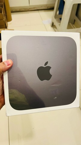 MAC MINI (2018) 3.66GHz, 8GB, 128GB SSD PC/タブレット デスクトップ