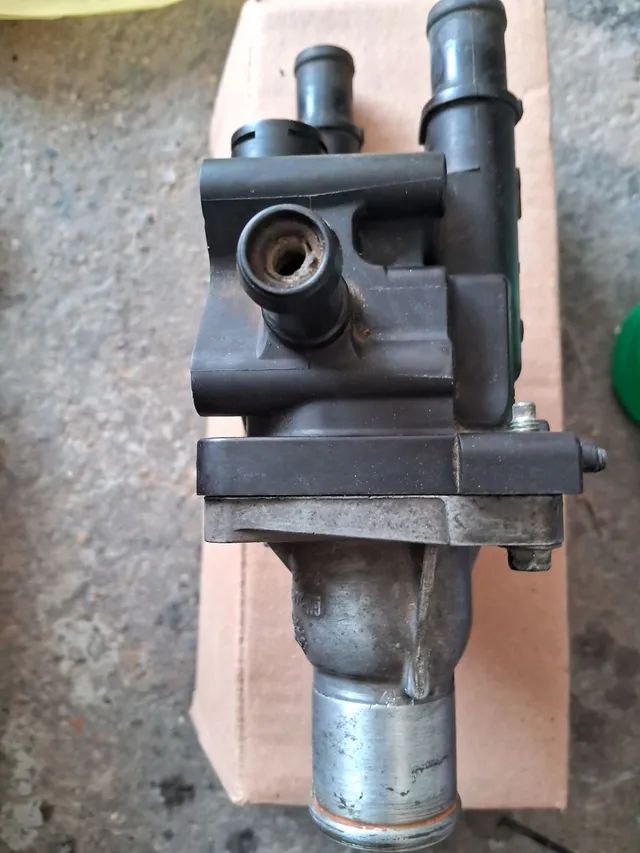 Carcaça Válvula Termostatica Camara Dagua Chevrolet Sonic Tracker Cruze