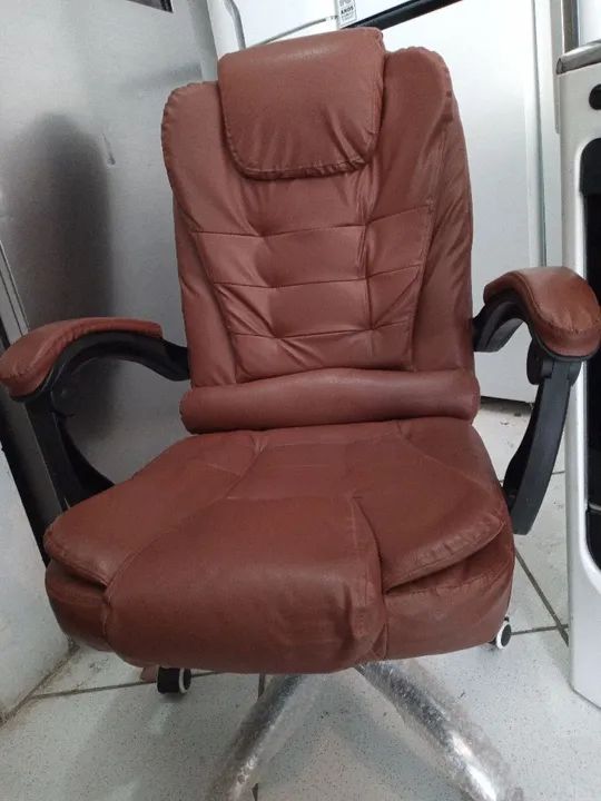 Cadeira presidente giratória  - Foto 2