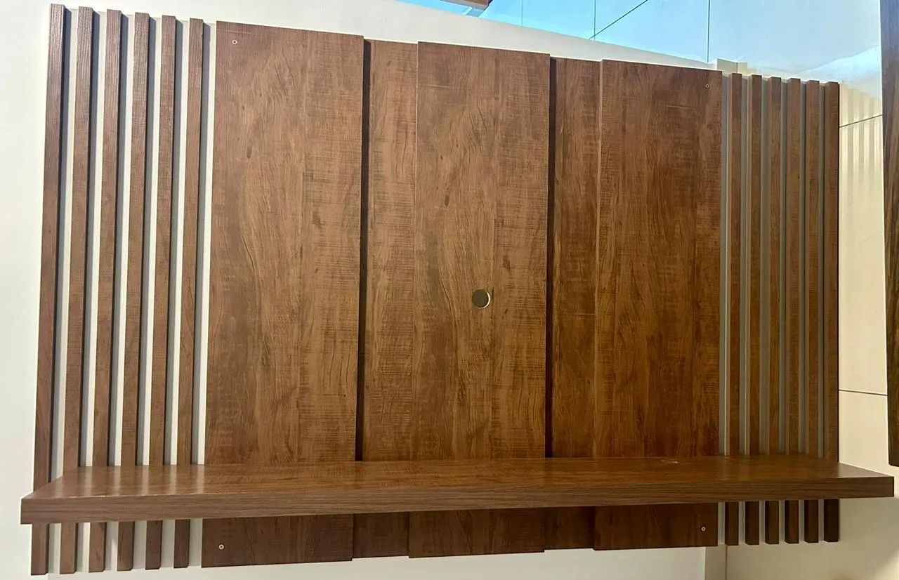 Rack de Parede em Madeira