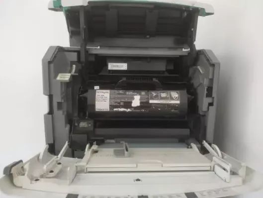 Impressora Laser Lexmark T650 usada para retirada de peças - Foto 2