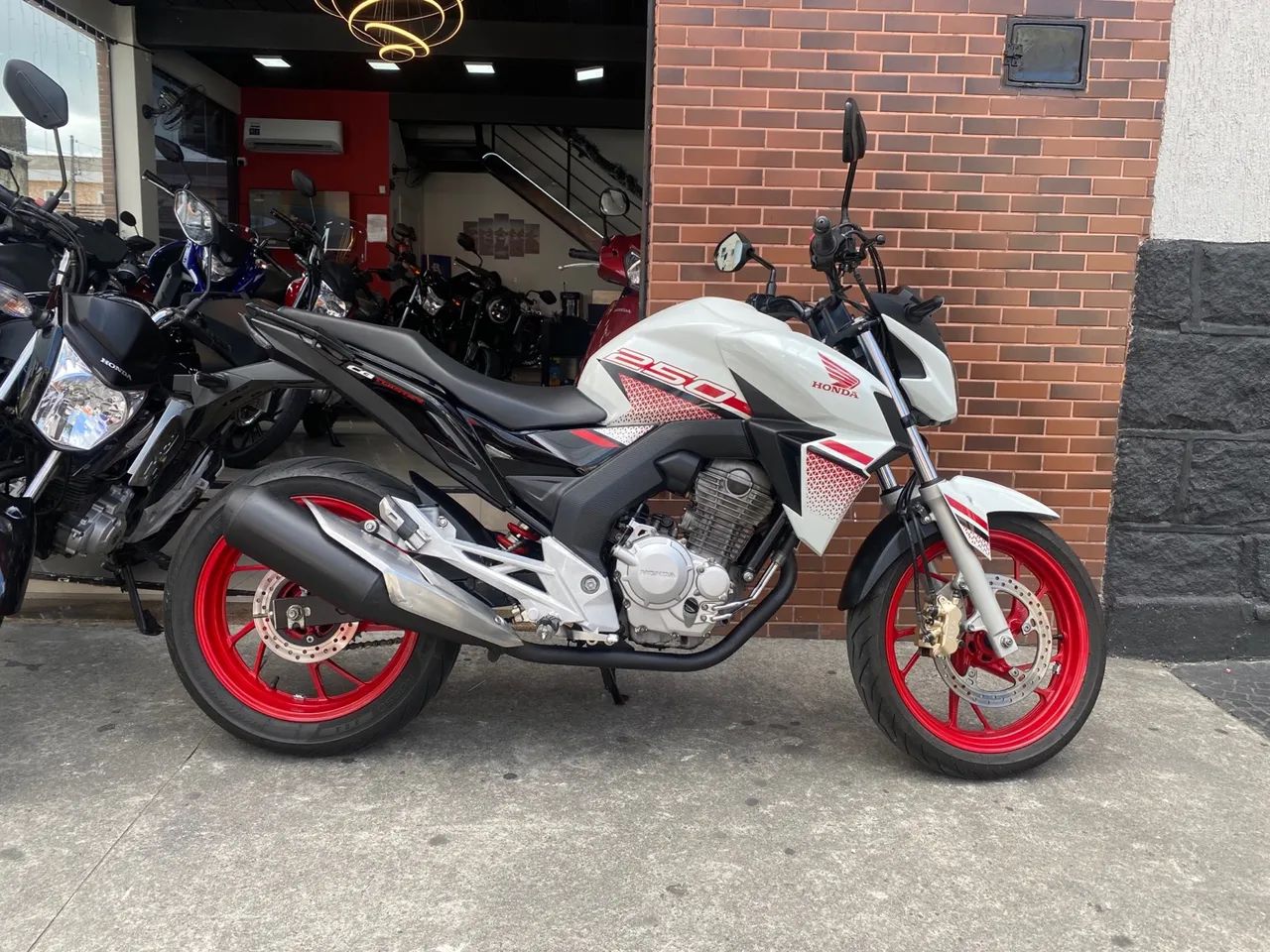 CB250 Twister Cbs- 2022