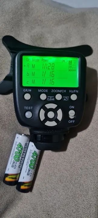 Rádio Flash YN560-TX II