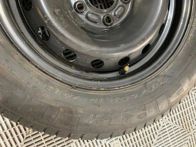 Estepe Pirelli P7 205/65 R15 renault Fluence 5x114 - Foto 3