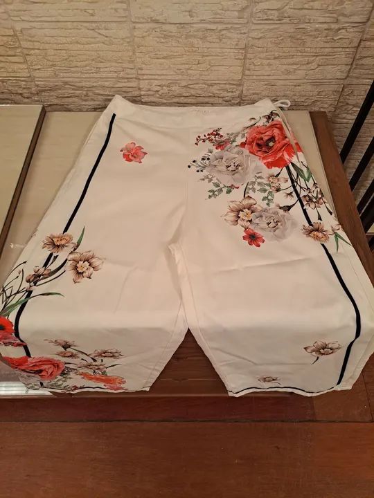 Conjunto pantalona floral. - Foto 2