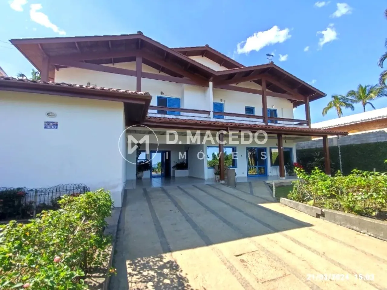 Casa para alugar em Condominio Lagoinha de 660.00m² com 8 Quartos, 1 Suite e 3 Garagens