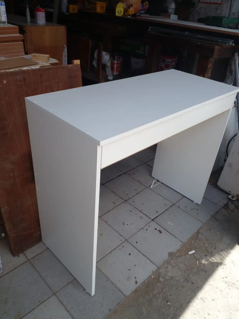Mesa de Escritório Branca Simples