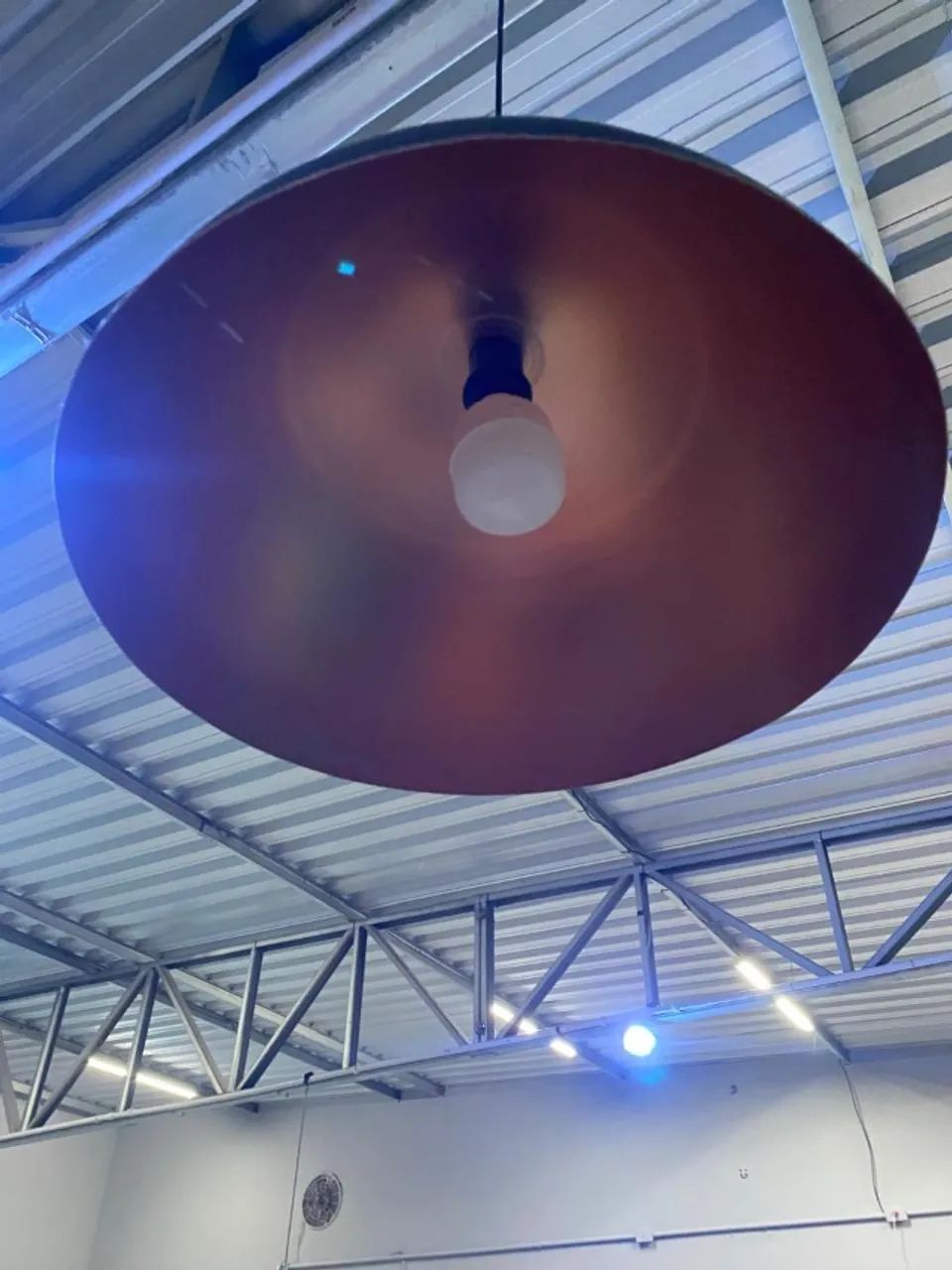 Luminária Industrial Cor Preta - EXCELENTE ESTADO