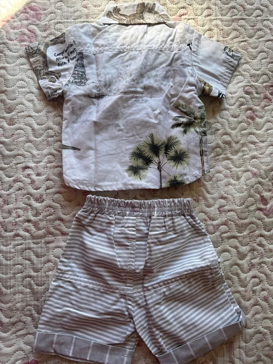 Conjunto infantil de camisa e bermuda