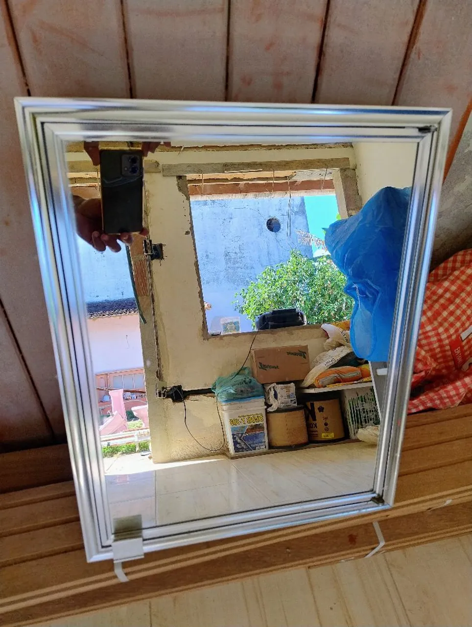 Vendo armário de alumínio de banheiro R$250,00 Centro Rio das Ostras.
