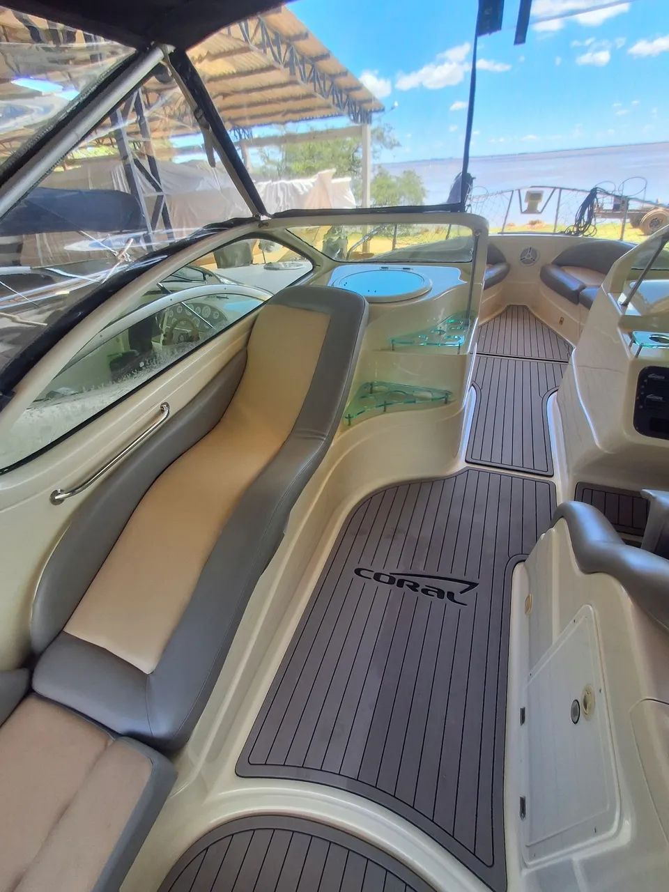 Lancha coral 28 diesel  - Foto 9