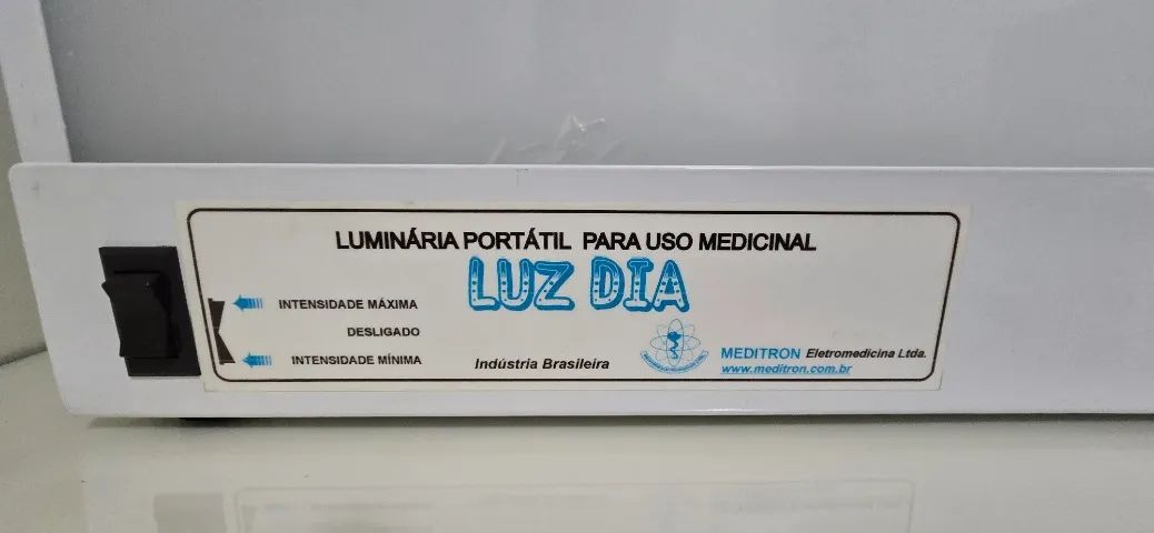 Luminária para uso medicinal "Luz Dia" (Meditron)