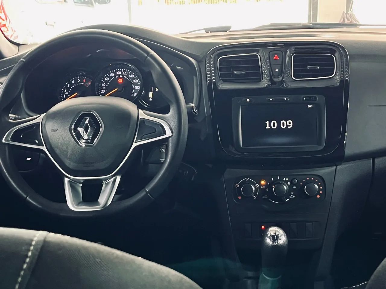 Sandero Zen / 2021 com 50.000 KM  - Foto 4