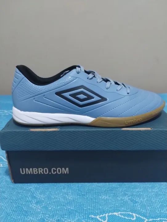 Chuteira futsal umbro número 41