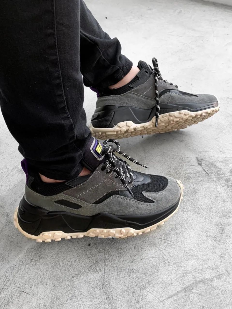 Tênis Chunky B&W Cinza com Branco - Foto 5