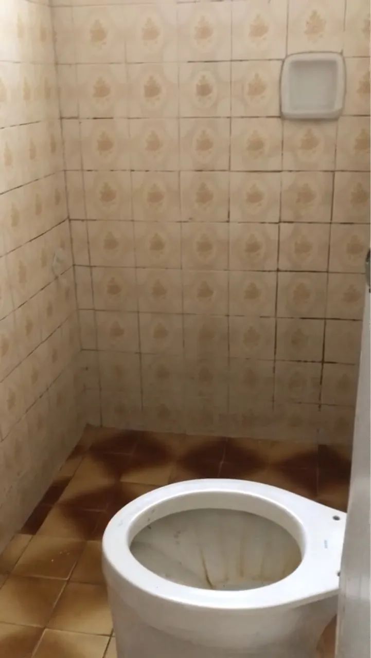 Vende-se Casa/Lote, lote grande, oportunidade para investidor e renda de aluguel. - Foto 4