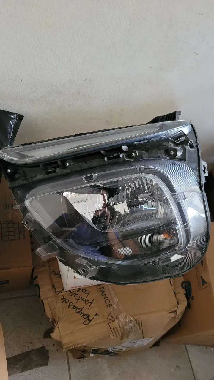 Farol Dianteiro Esquerdo Montana LTZ 2023