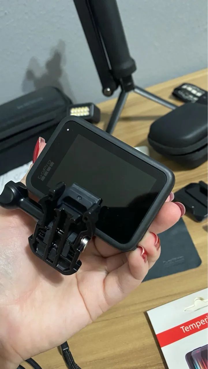 GoPro Hero 11 Black - À prova d água - Nova com Kit acessórios - Foto 3