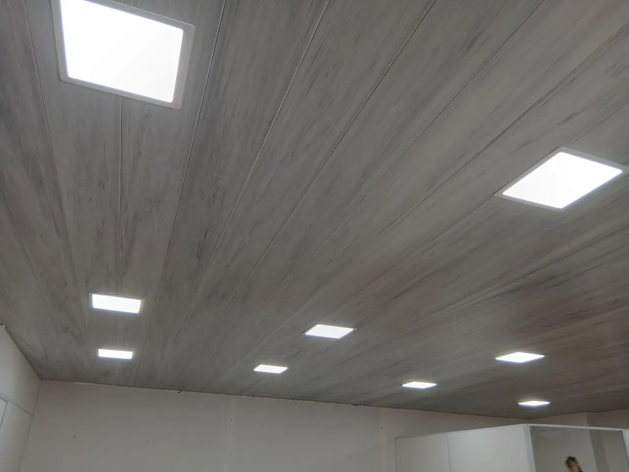 Montagens e remanejamentos de forro e divisórias  - Foto 2