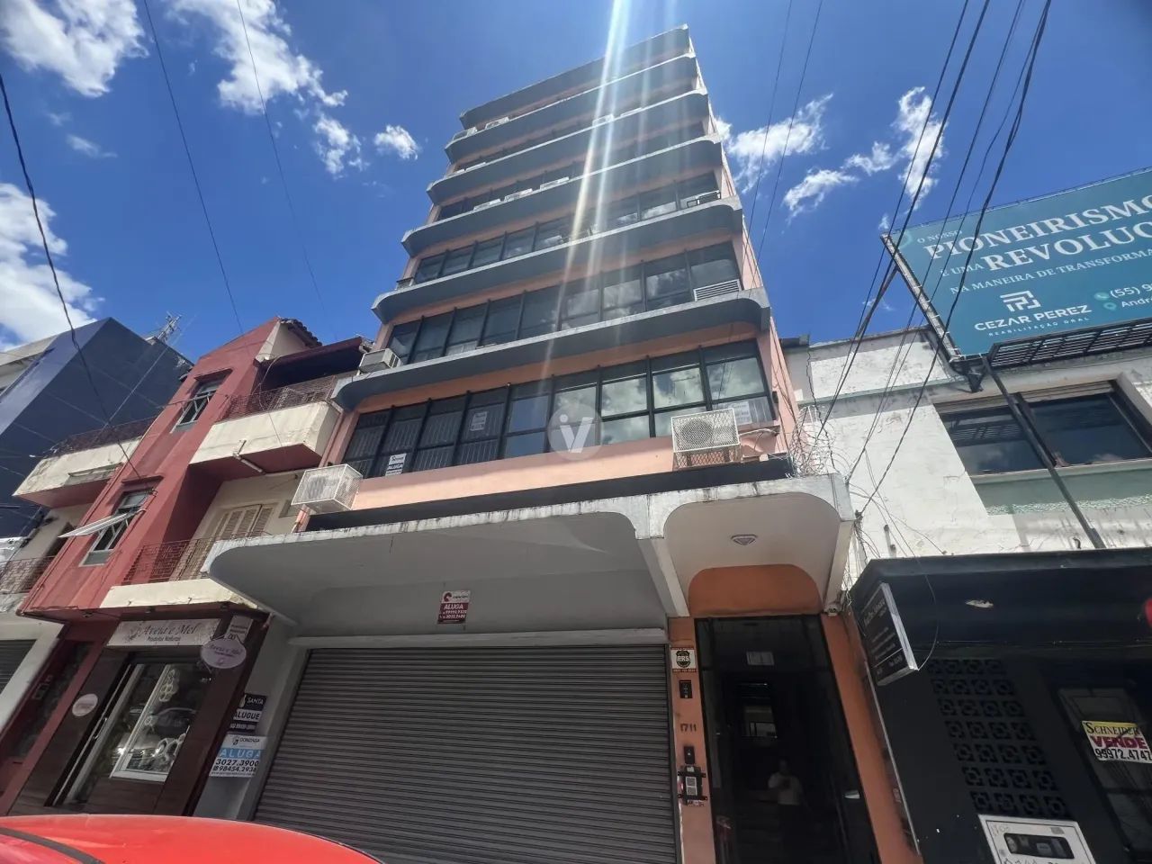 Sala comercial a venda na rua dos Andradas, centro.