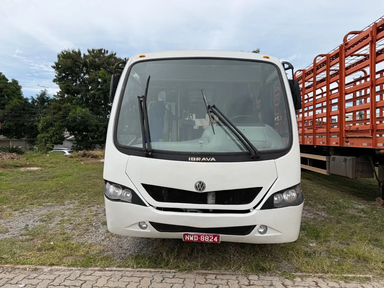 ÔNIBUS IBRAVA APOLLO 26 PASSAGEIROS DIESEL MOTOR MWM 9.150 ANO 2010