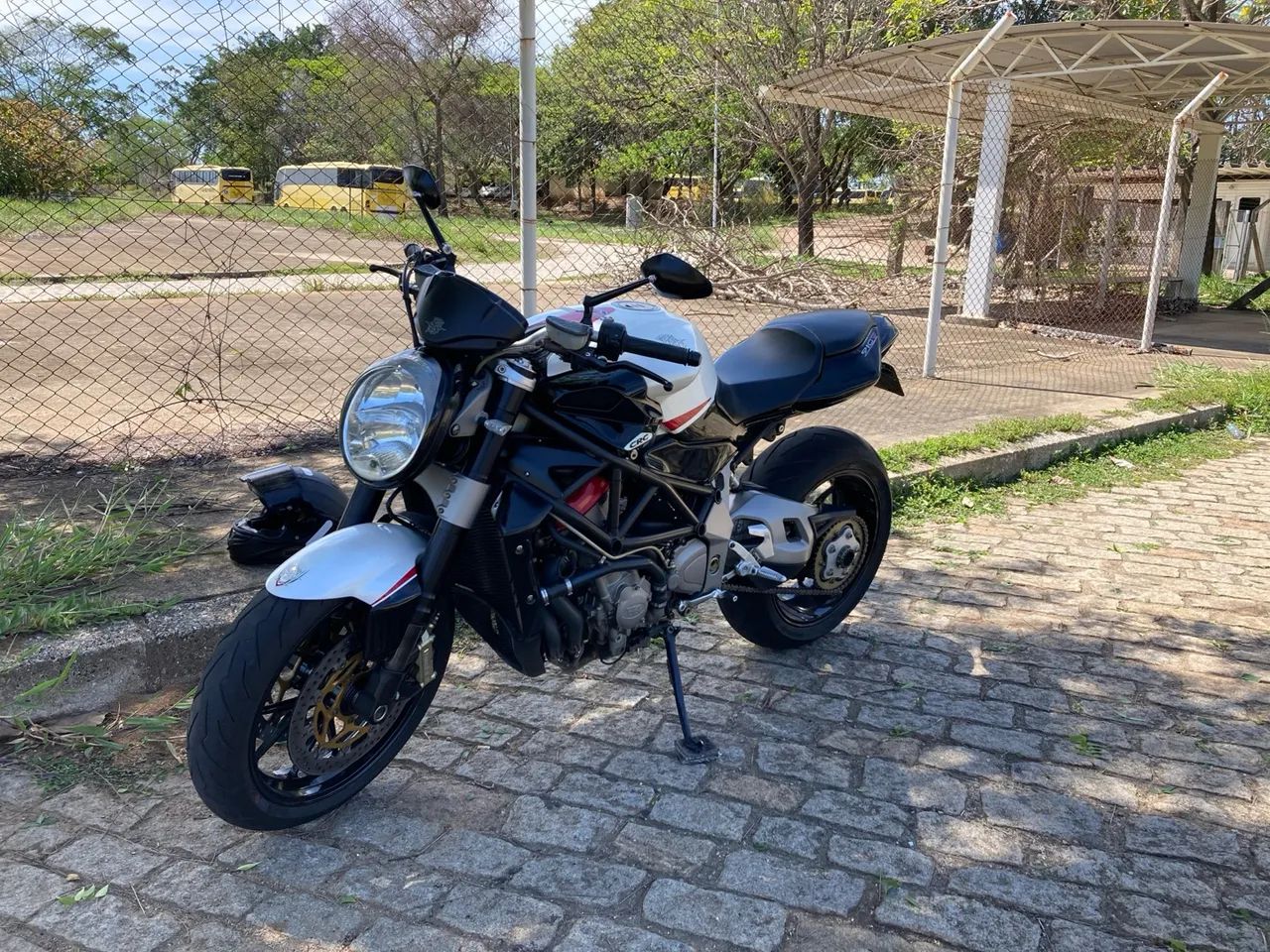 MV AGUSTA BRUTALE 910 R - Foto 3