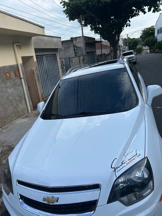 Chevrolet Capitiva 2015 com teto 