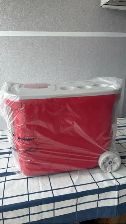 Cooler de Rodinhas Soprano 50 Litros