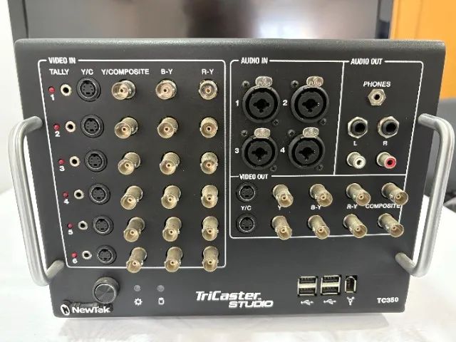 Ilha de transmissão e edição profissional Tricaster Newtek Studio Live - Foto 2