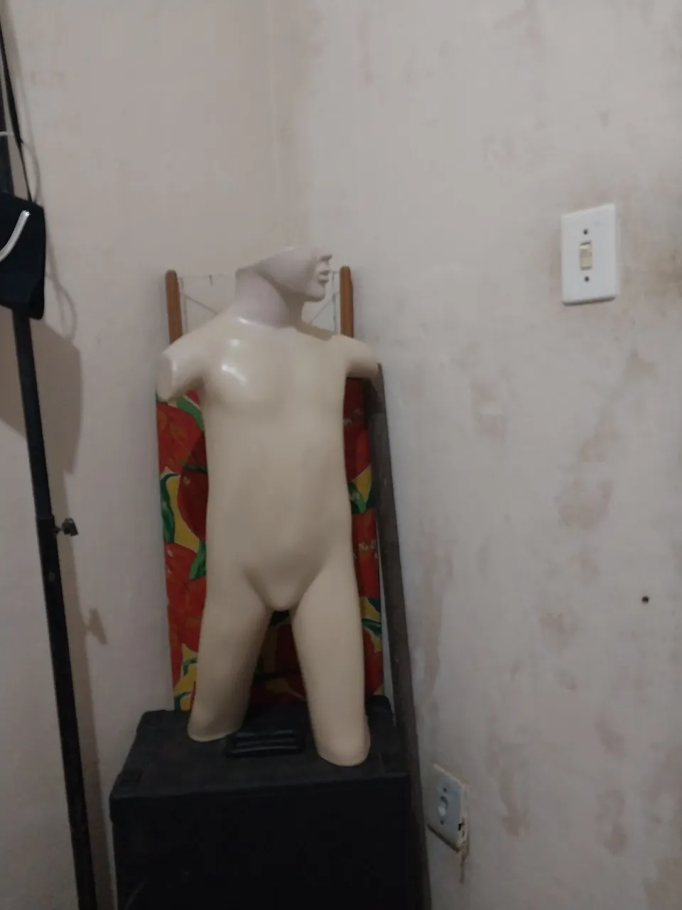Manequim Masculino Sem Cabeça