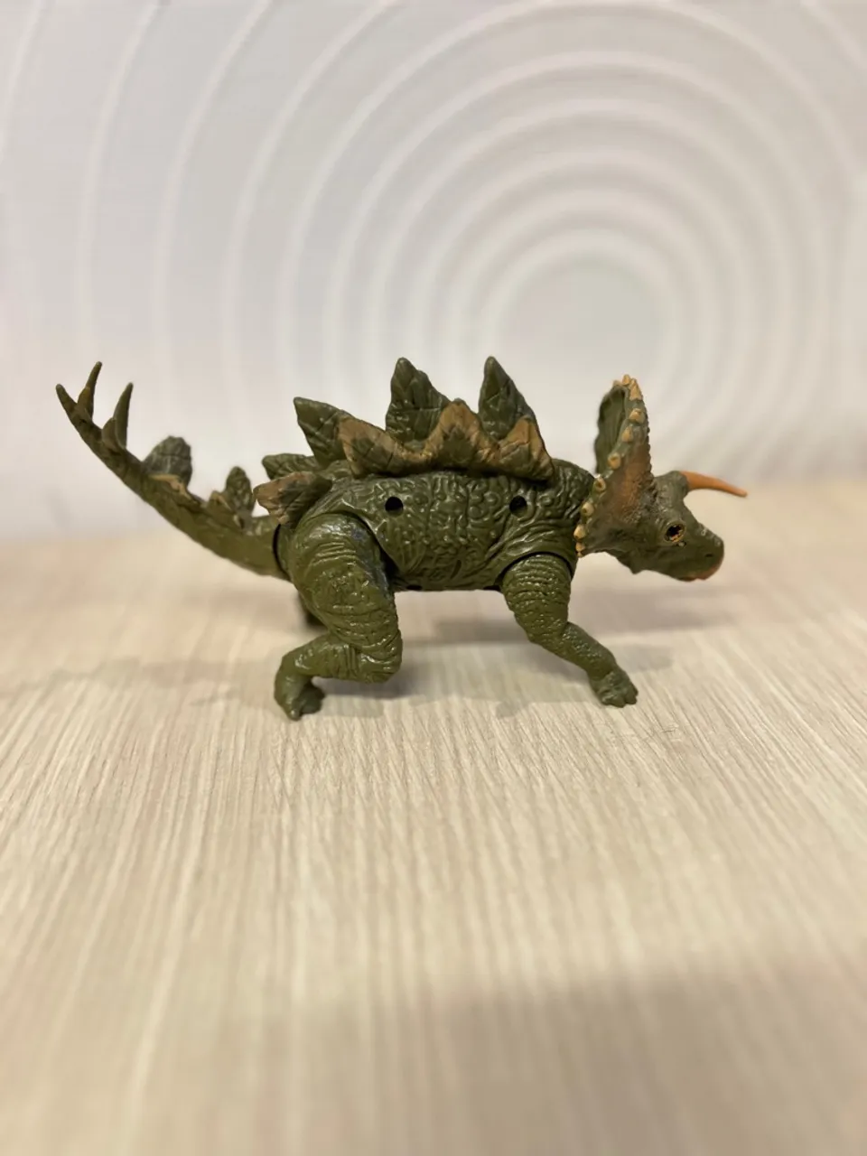 triceratops coleção jurassic world hasbro