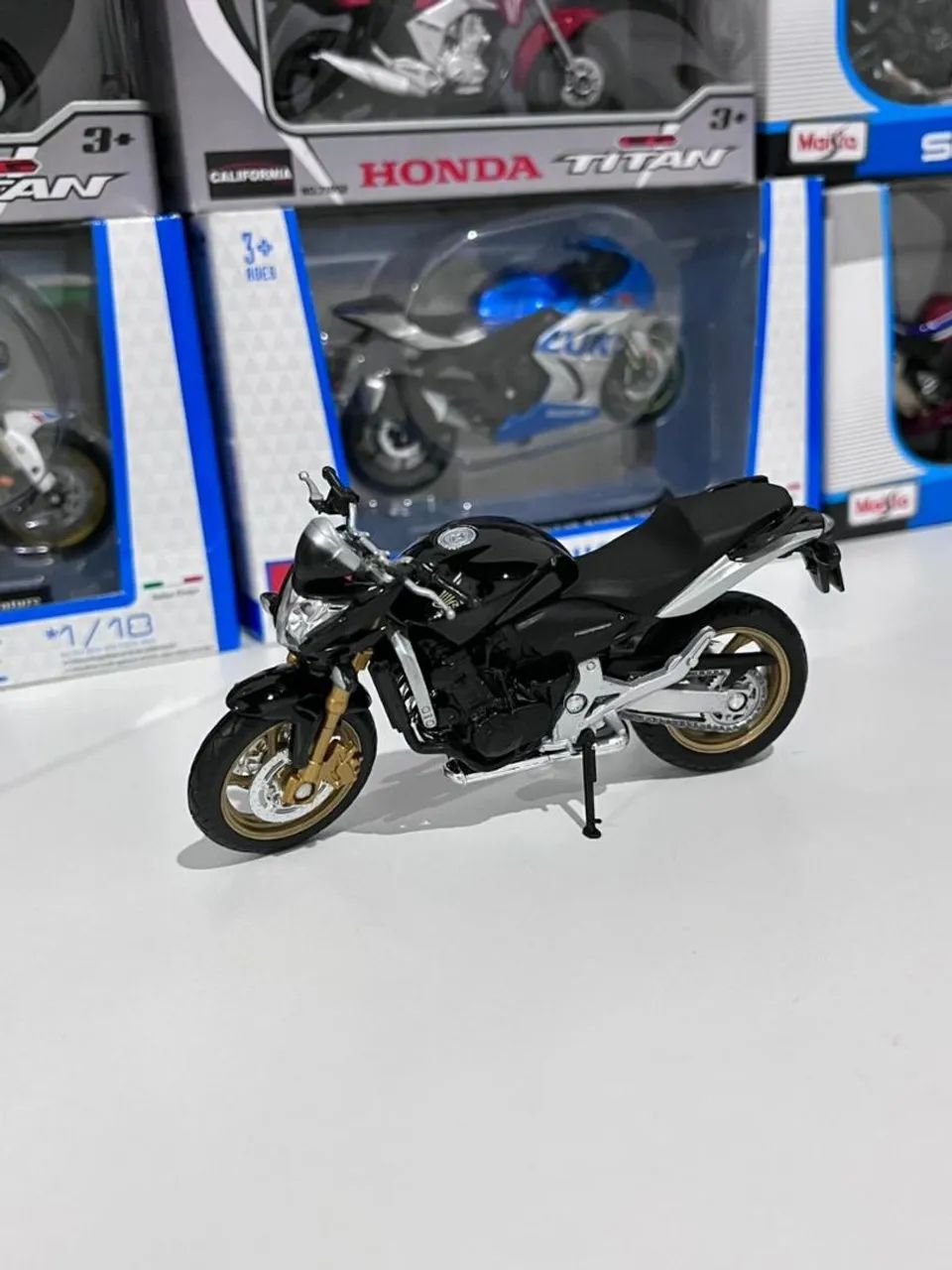 Miniatura Honda Hornet Cb600f nova na caixa - Foto 4