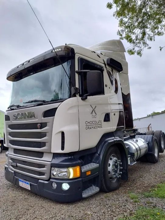 R 380 2012 6x2 , suspensão a Ar 2011
