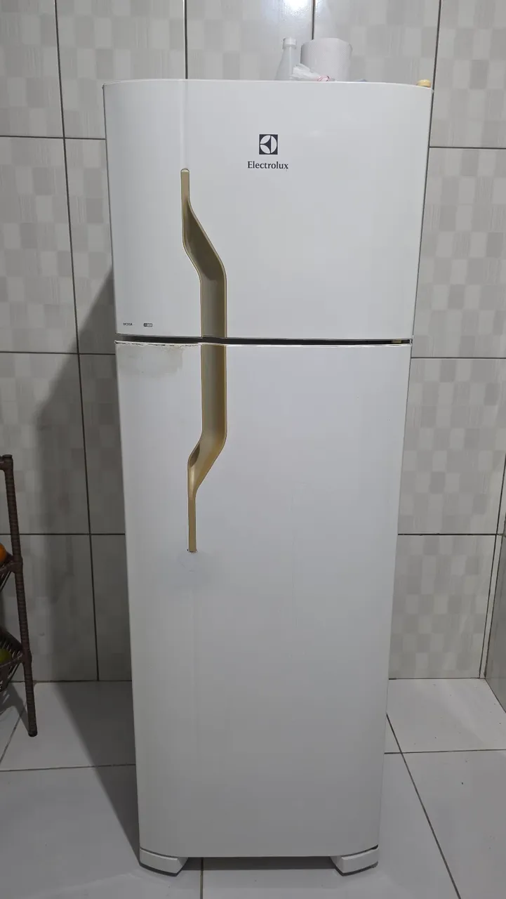Geladeira Electrolux DC31A