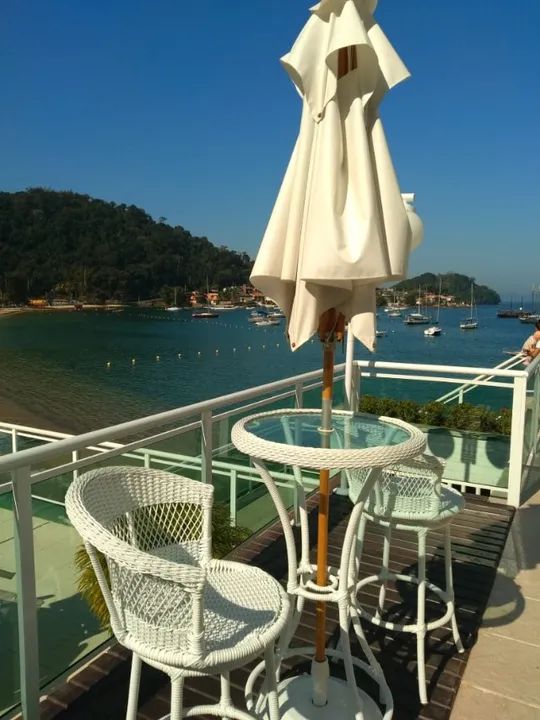 Flat em angra com lazer no condomínio e de frente para o mar azul a poucos passos da praia - Foto 18