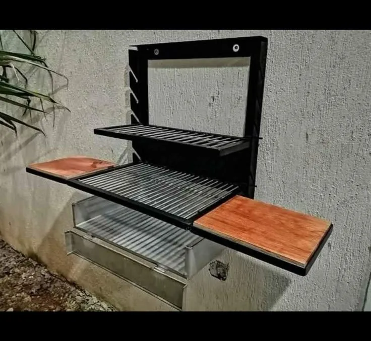 Churrasqueira de parede com tábuas laterais