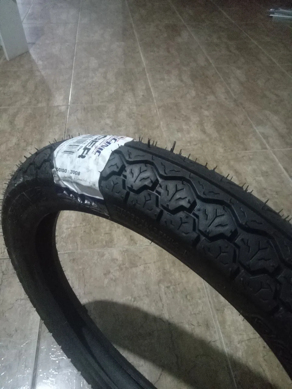 Pneu para Moto - Novo