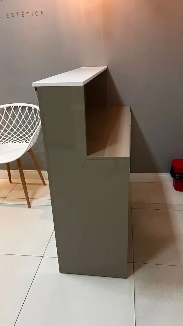 Balcão para loja ou recepção, moderno e elegante. Branco e Cinza. - Foto 4