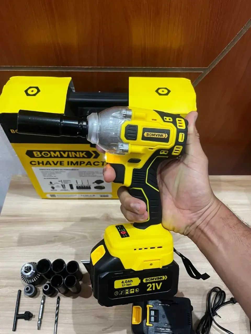 Chave de Impacto Sem Fio Bomvink 21V 4.0Ah Bateria Li-Ion Novo