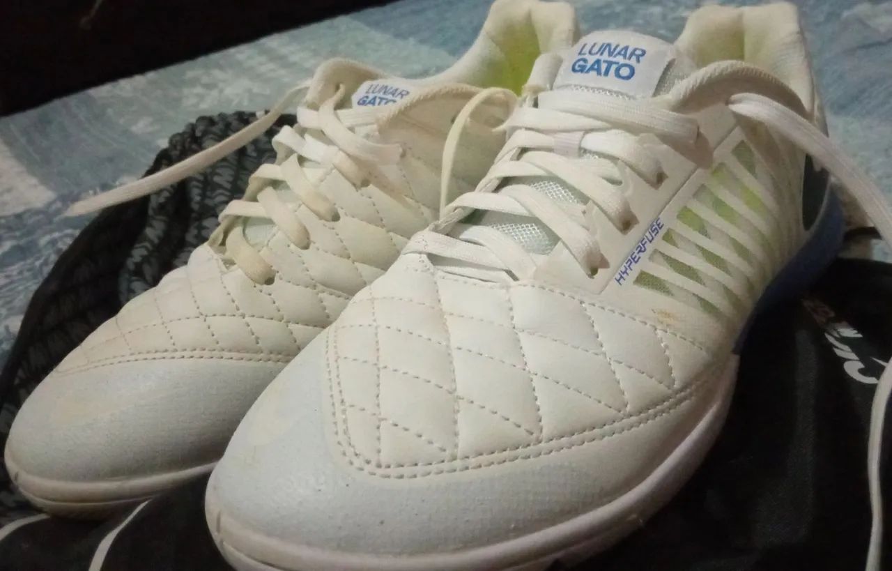 Chuteira Lunar Gato II da Nike Nova- Usada Apenas Uma Vez!