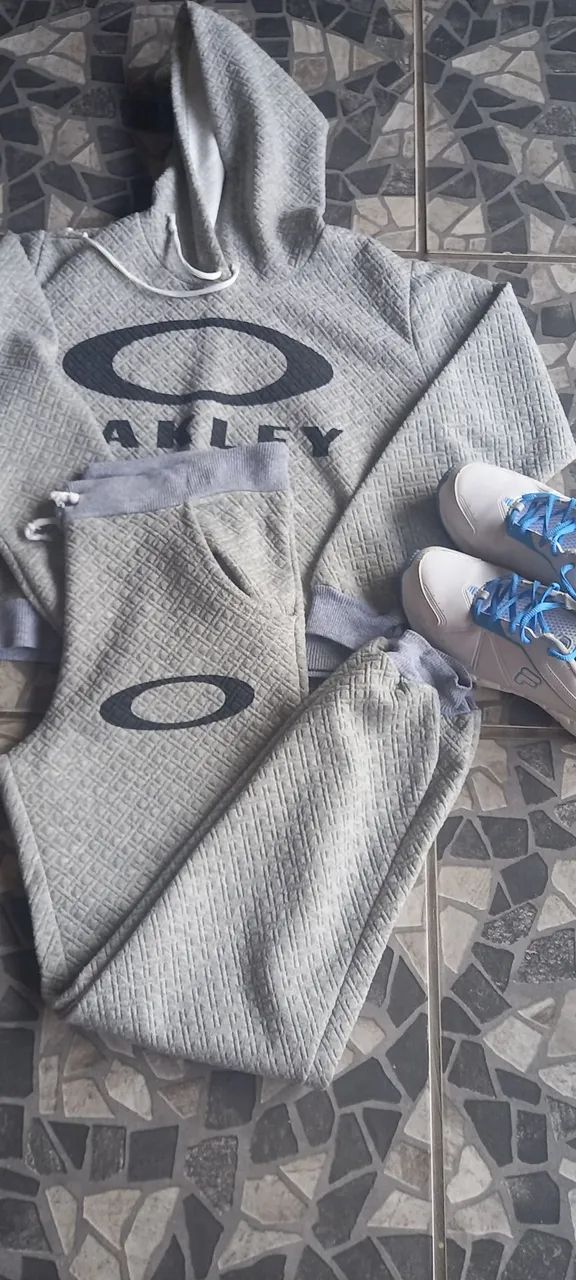 Conjunto okley