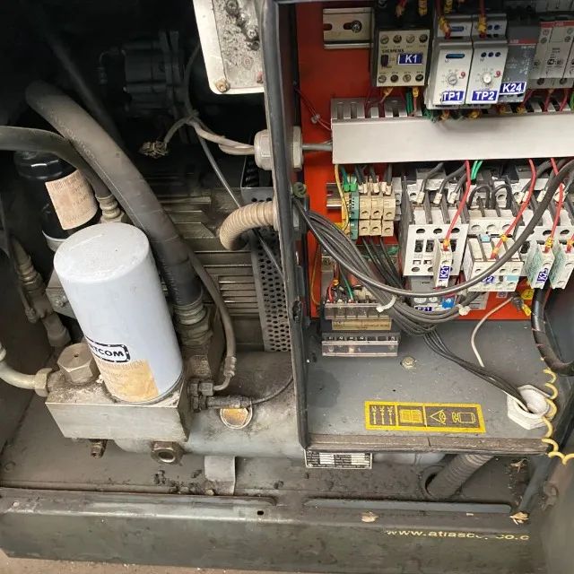 Compressor Parafuso Atlas Copco Funcionando GX7P-125 - 10 HP - Foto 3